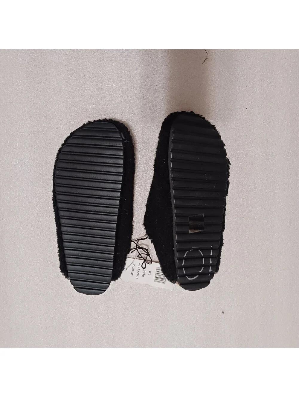 Slippers Unionbay Women's Black Faux Fur Slippers Size 7 - Picture 4 of 4